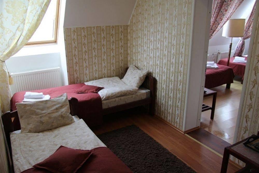 Humala Guest House Tallinn Ngoại thất bức ảnh